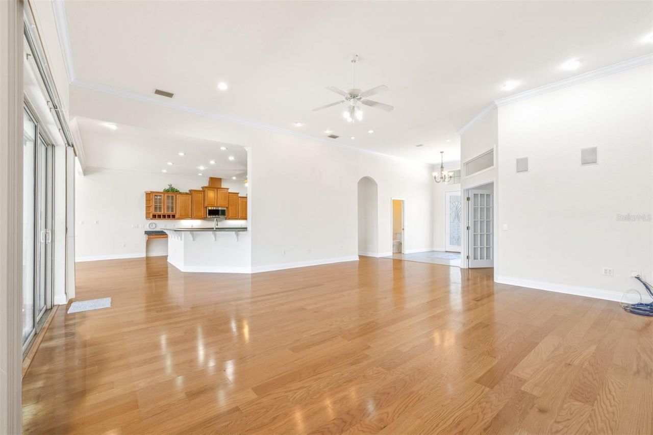 6779 Huntington Hills Boulevard, Lakeland, FL 33810 Photo