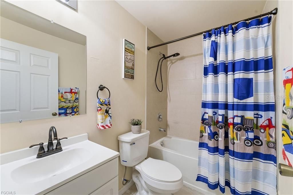 528 SE 5th Place, Cape Coral, FL 33990 Photo