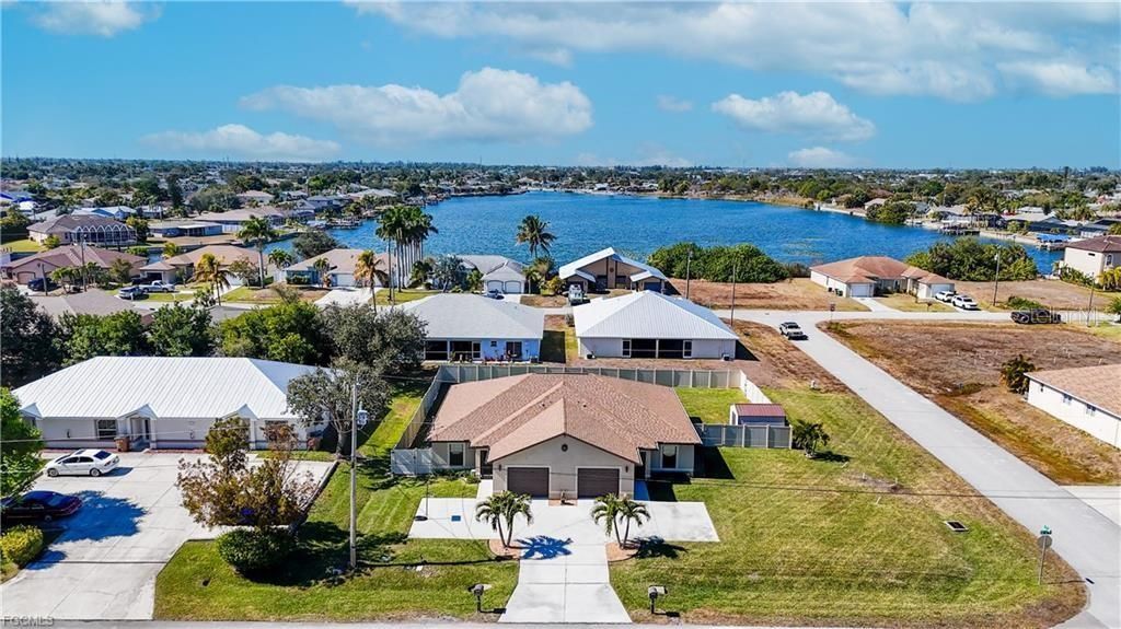 528 SE 5th Place, Cape Coral, FL 33990 Photo