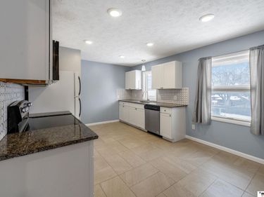 3230 N 66th Street, Lincoln, NE 68507