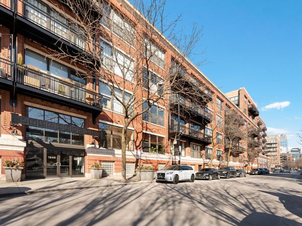 1040 W Adams Street, Unit 347, Chicago, IL 60607