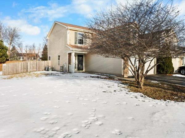 1321 Cape Cod Lane, Pingree Grove, IL 60140