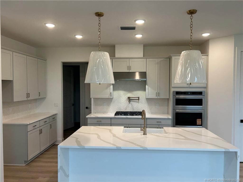 299 SE Via Sangro, Port Saint Lucie, FL 34952 Photo