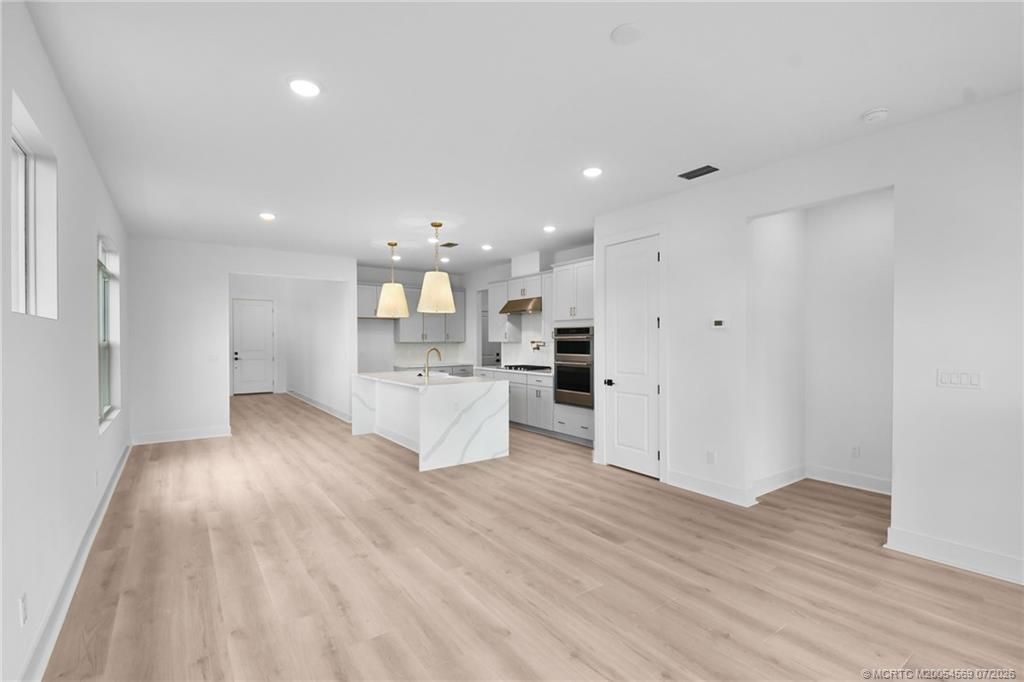 299 SE Via Sangro, Port Saint Lucie, FL 34952 Photo