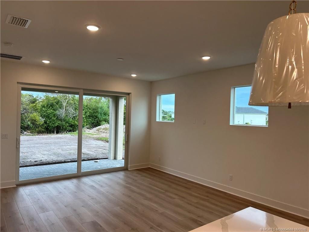 299 SE Via Sangro, Port Saint Lucie, FL 34952 Photo
