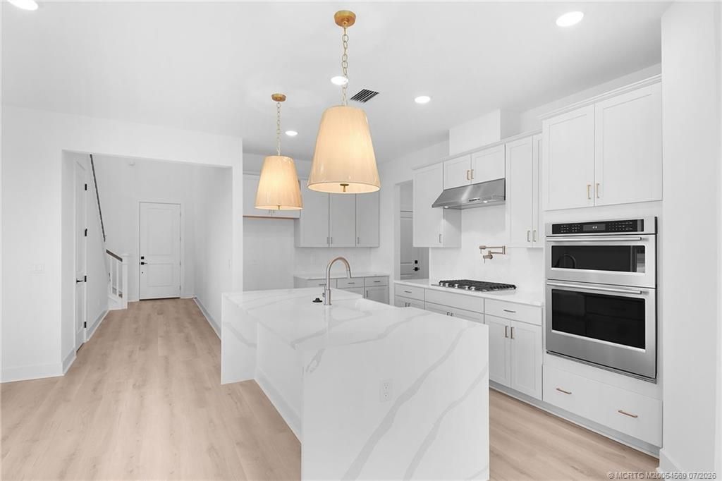 299 SE Via Sangro, Port Saint Lucie, FL 34952 Photo
