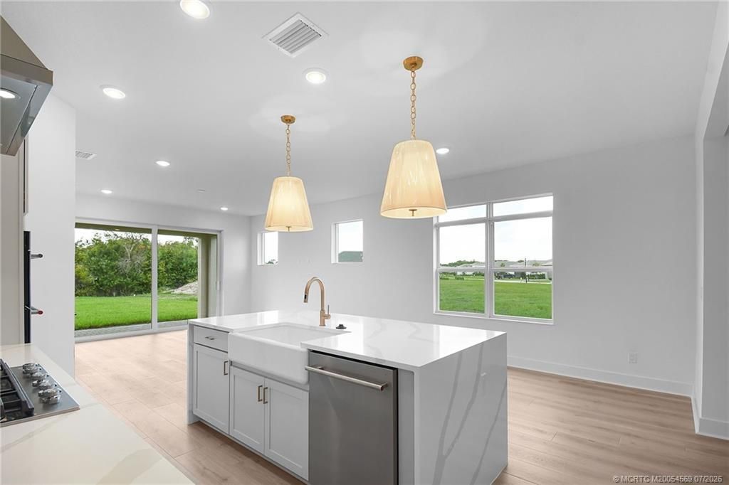 299 SE Via Sangro, Port Saint Lucie, FL 34952 Photo