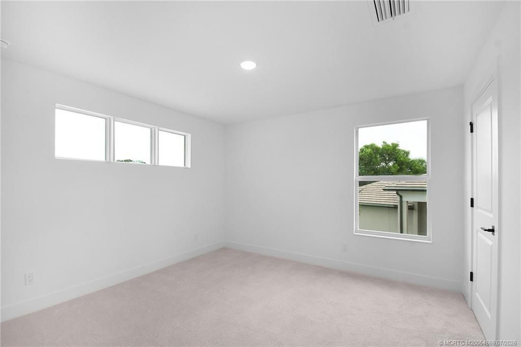 299 SE Via Sangro, Port Saint Lucie, FL 34952 Photo