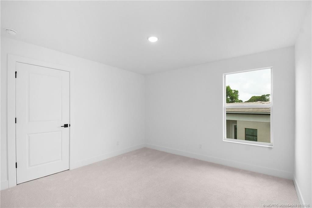 299 SE Via Sangro, Port Saint Lucie, FL 34952 Photo