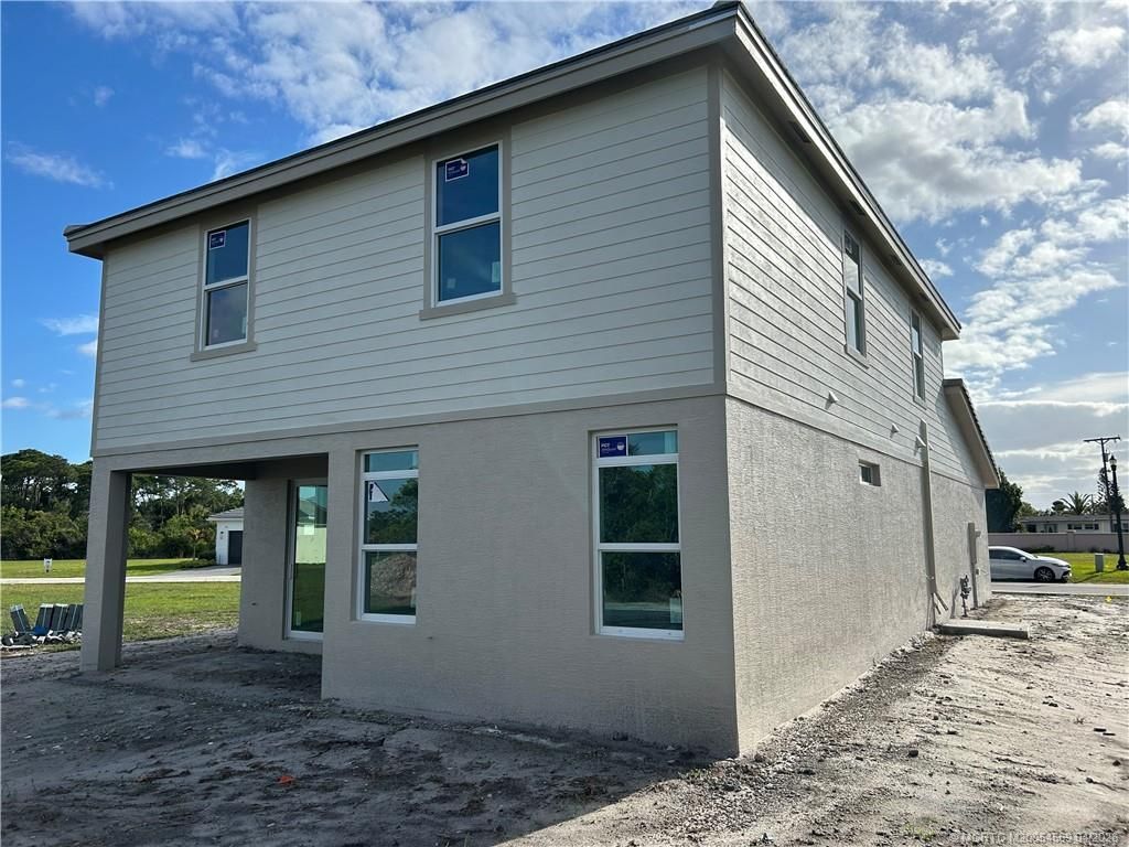 299 SE Via Sangro, Port Saint Lucie, FL 34952 Photo