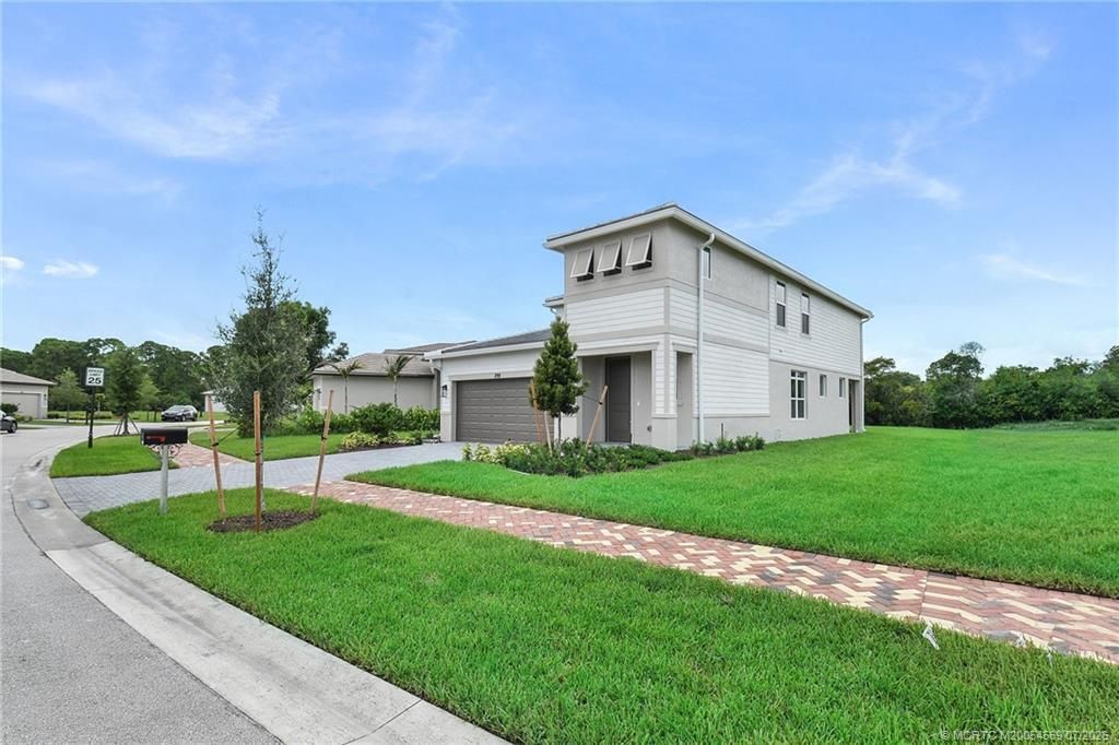 299 SE Via Sangro, Port Saint Lucie, FL 34952 Photo