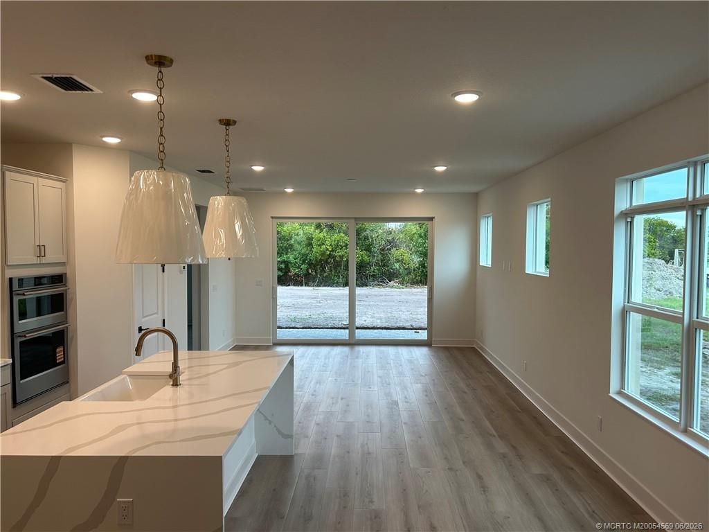 299 SE Via Sangro, Port Saint Lucie, FL 34952 Photo