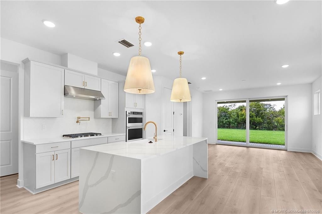 299 SE Via Sangro, Port Saint Lucie, FL 34952 Photo