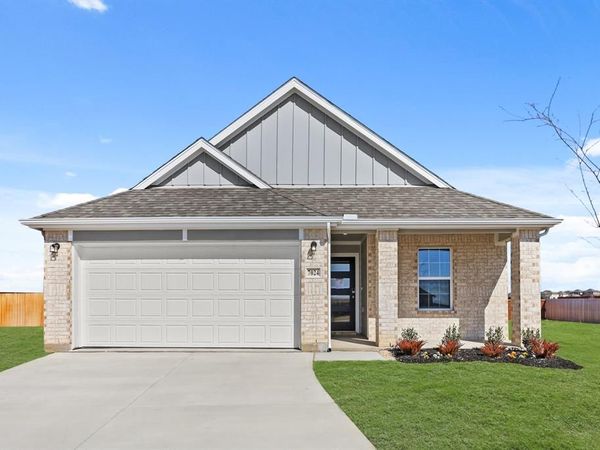 7024 Trestle Street, Fort Worth, TX 76036