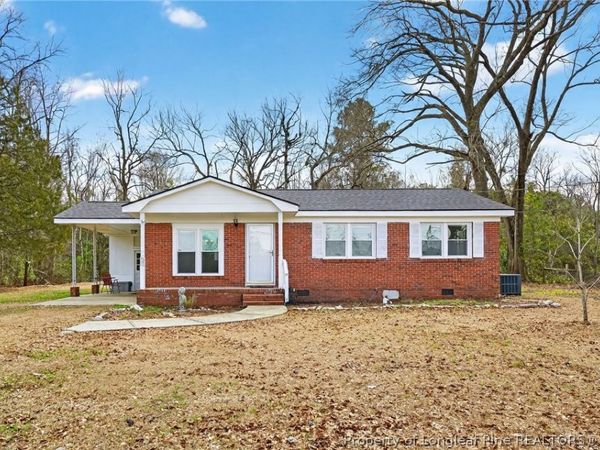 1586 Tom Starling Road, Fayetteville, NC 28306