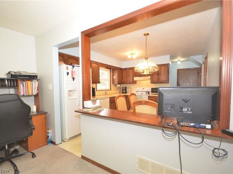 27 E Overdale Drive, Tallmadge, OH 44278 Photo 10