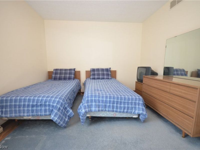 27 E Overdale Drive, Tallmadge, OH 44278 Photo 24