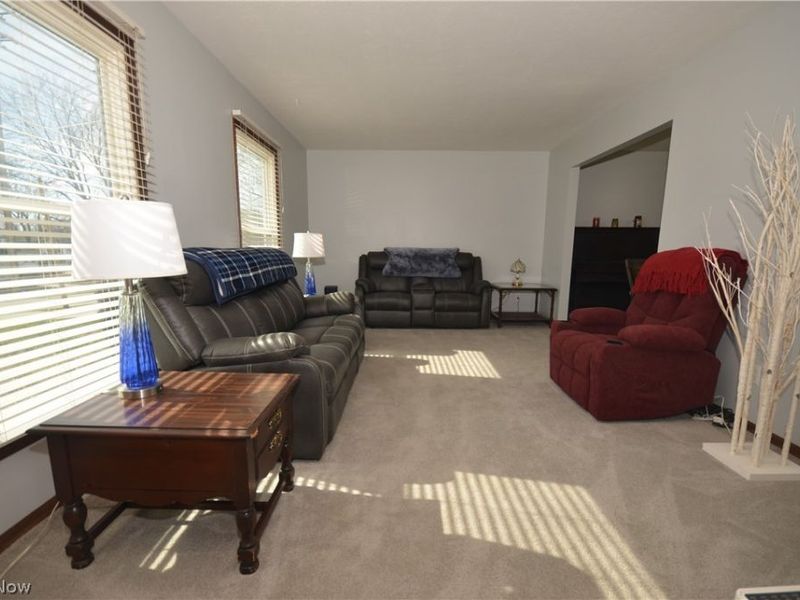 27 E Overdale Drive, Tallmadge, OH 44278 Photo 6