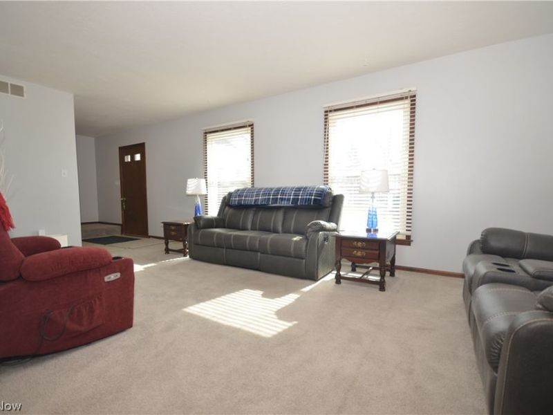 27 E Overdale Drive, Tallmadge, OH 44278 Photo 7