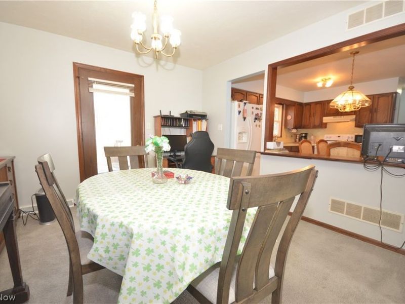 27 E Overdale Drive, Tallmadge, OH 44278 Photo 8