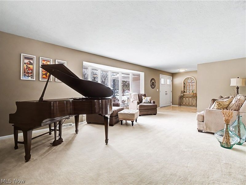 28365 Bassett Road, Westlake, OH 44145 Photo 10