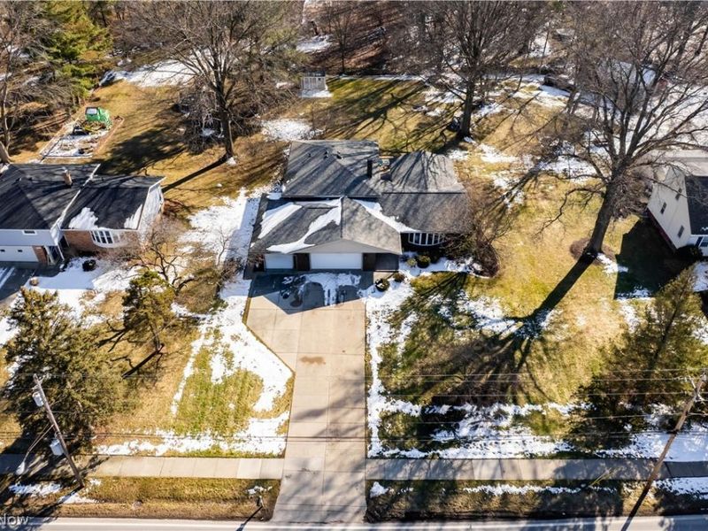 28365 Bassett Road, Westlake, OH 44145 Photo 2