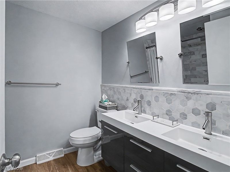 28365 Bassett Road, Westlake, OH 44145 Photo 27