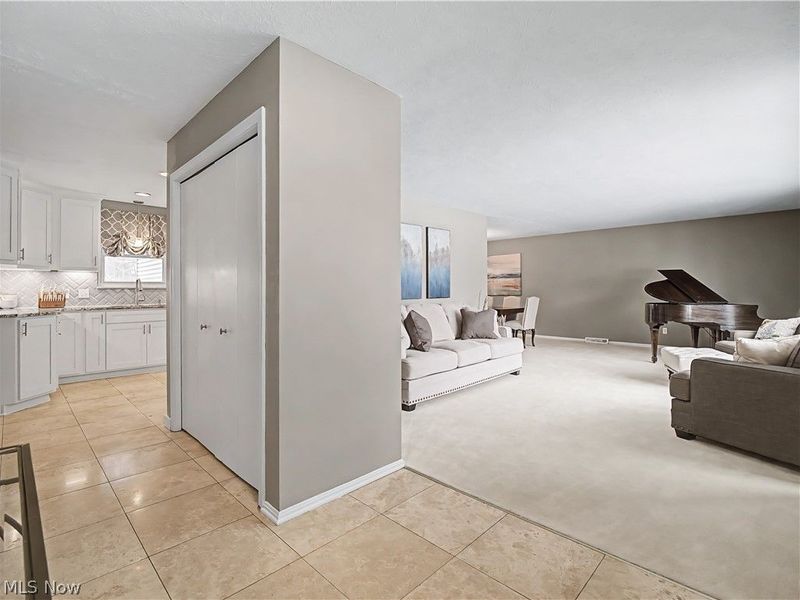 28365 Bassett Road, Westlake, OH 44145 Photo 7