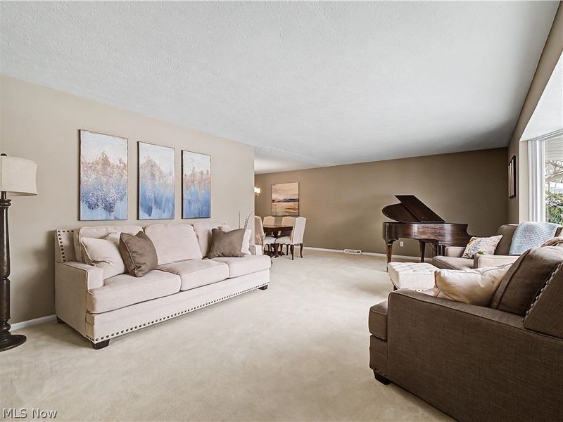 28365 Bassett Road, Westlake, OH 44145 Photo 8