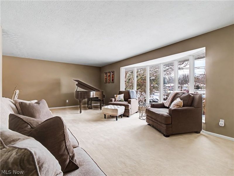 28365 Bassett Road, Westlake, OH 44145 Photo 9