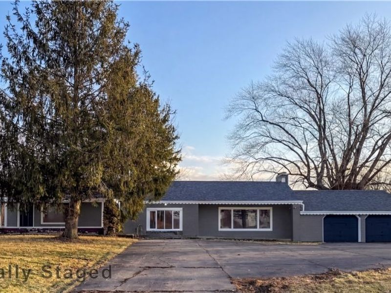 4055 Center Road, Poland, OH 44514 Photo 2