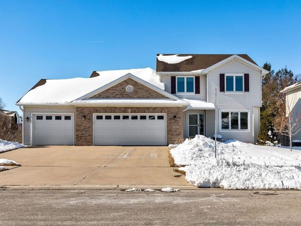 4943 Hemingway Drive, Ames, IA 50014
