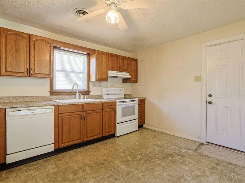 5604 Route 123, Franklin, OH 45005 Photo 9