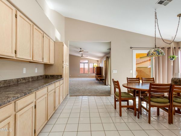 8645 W MAUI Lane, Peoria, AZ 85381