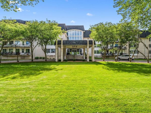 8750 Harrison Avenue, Unit 202, Munster, IN 46321