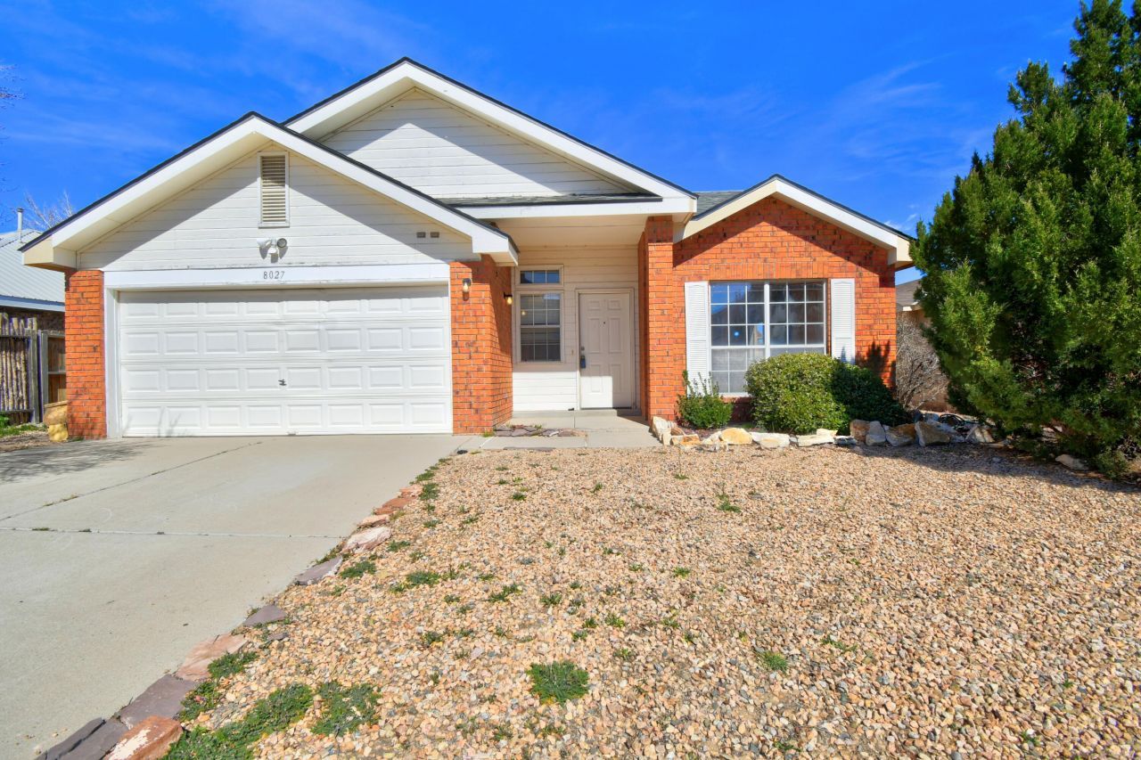8027 Vinemont Place NW Albuquerque, NM 87120