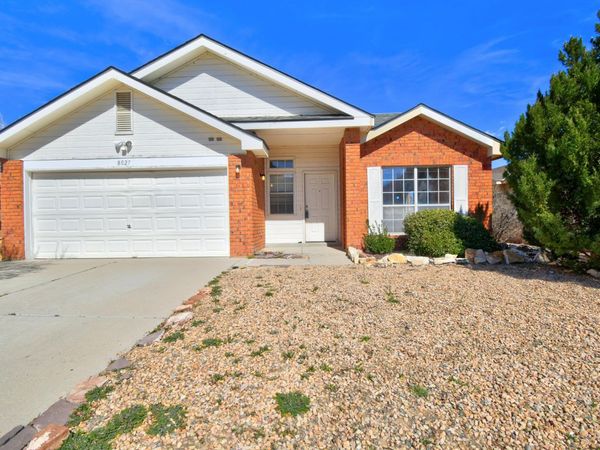 8027 Vinemont Place NW, Albuquerque, NM 87120