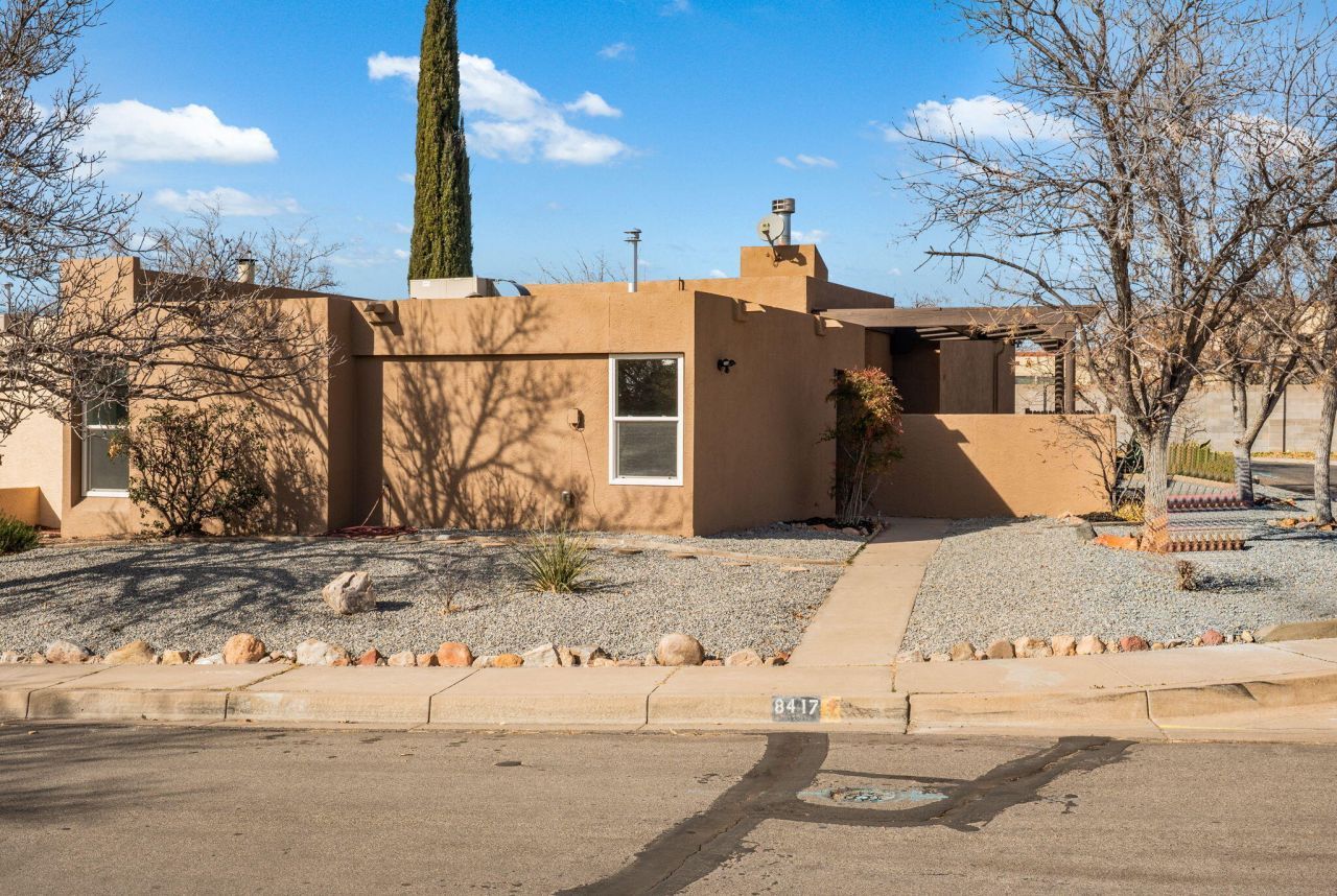 8417 Racheleigh Road Ne, Albuquerque, NM 87109 Main Photo