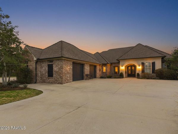 307 Summer Morning Court, Lafayette, LA 70508