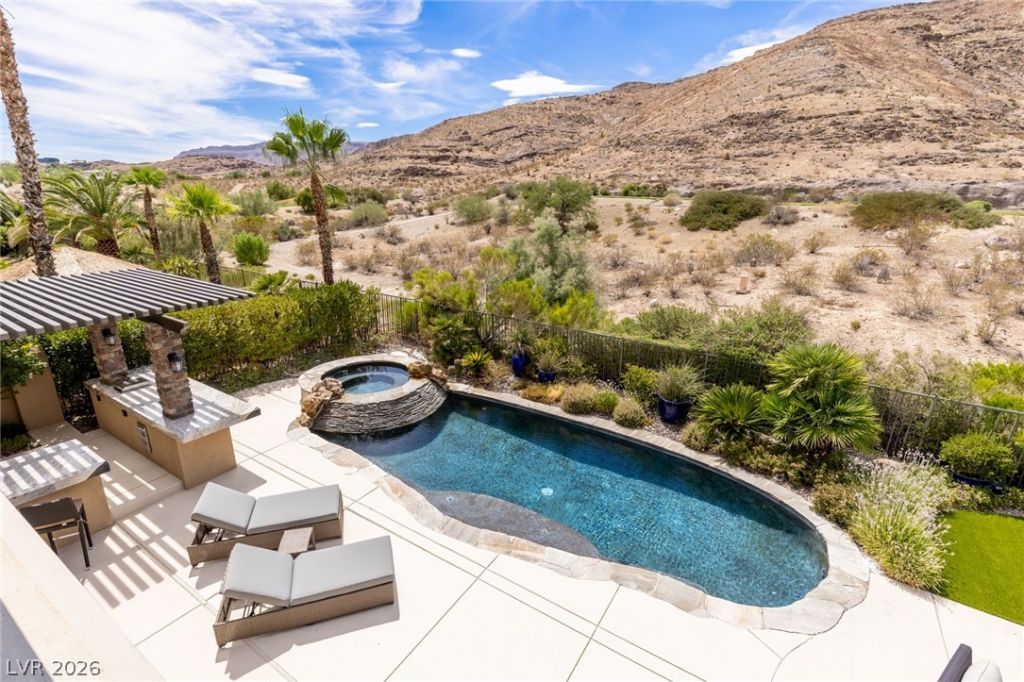 2939 Red Arrow Drive , Las Vegas, NV 89135