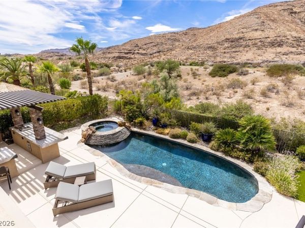 2939 Red Arrow Drive , Las Vegas, NV 89135