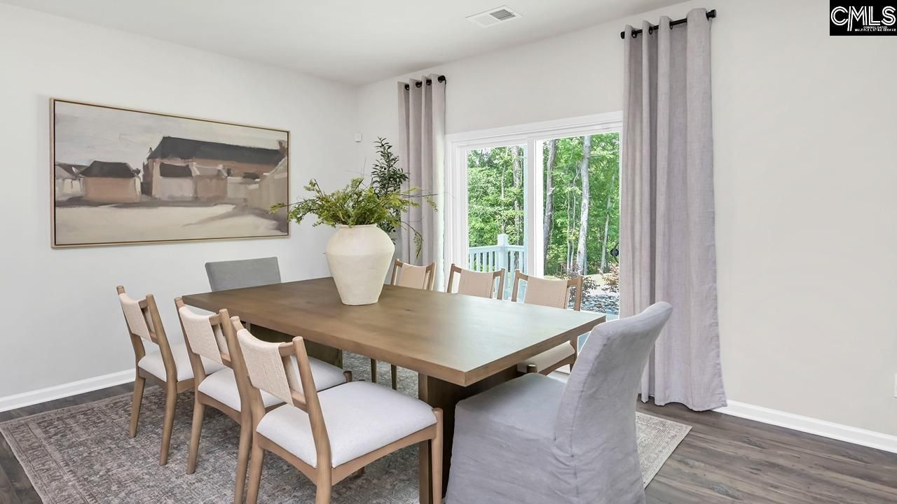 431 Leathertree Lane  Photo 16