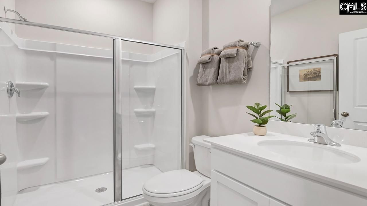 431 Leathertree Lane  Photo 25