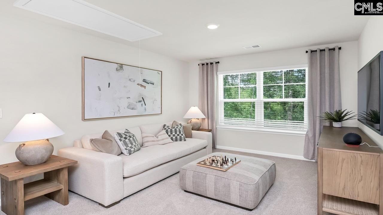 431 Leathertree Lane  Photo 36