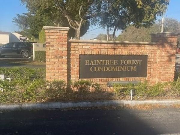 301 N Pine Island Road, Unit 110, Plantation, FL 33324