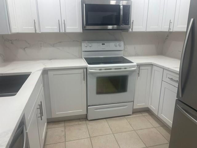 301 N Pine Island Road, Unit 110, Plantation, FL 33324 Photo