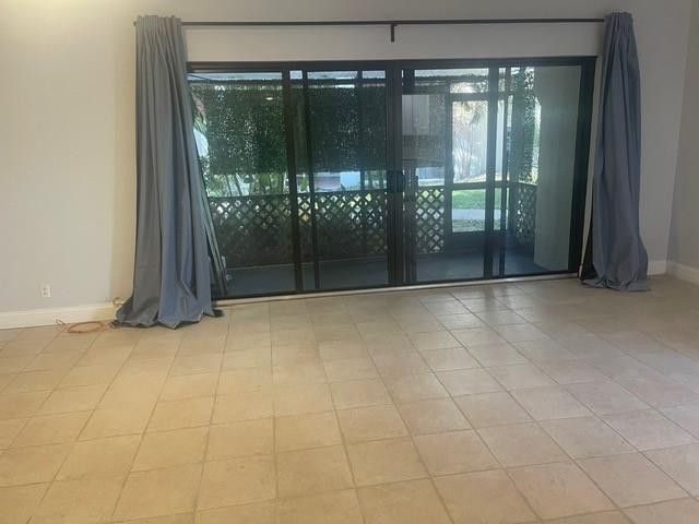 301 N Pine Island Road, Unit 110, Plantation, FL 33324 Photo