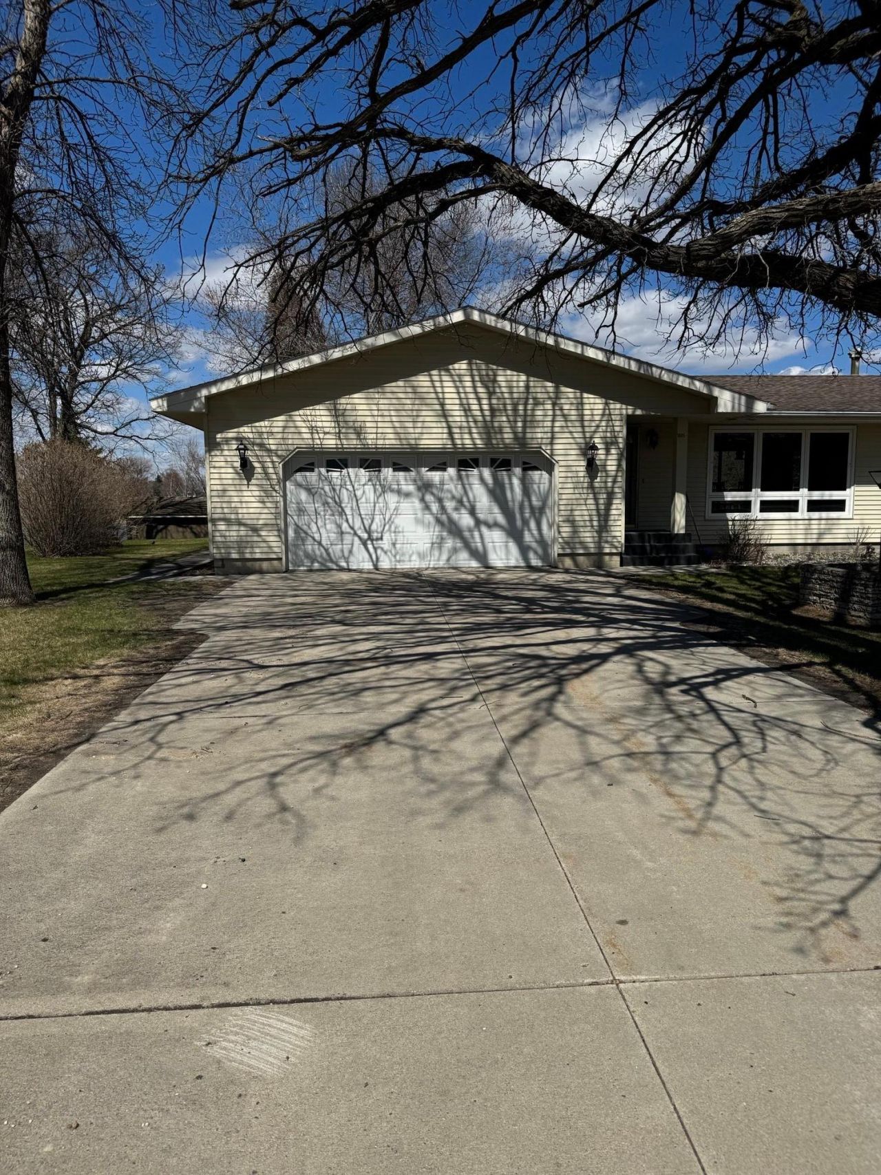 1805 Nelson Drive, Thief River Falls, MN 56701 Main Photo