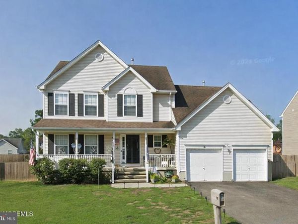 111 LAKE MEDFORD LANE, TUCKERTON, NJ 08087