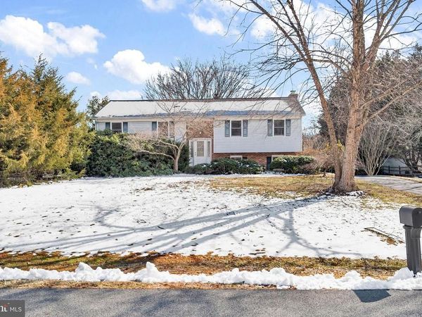 38 STARDUST DRIVE, NEWARK, DE 19702